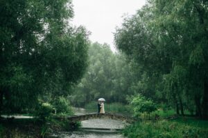 結婚式で疲れないパンプスの選び方は？